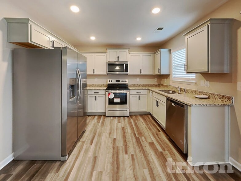 Building Photo - 271 Millen Dr