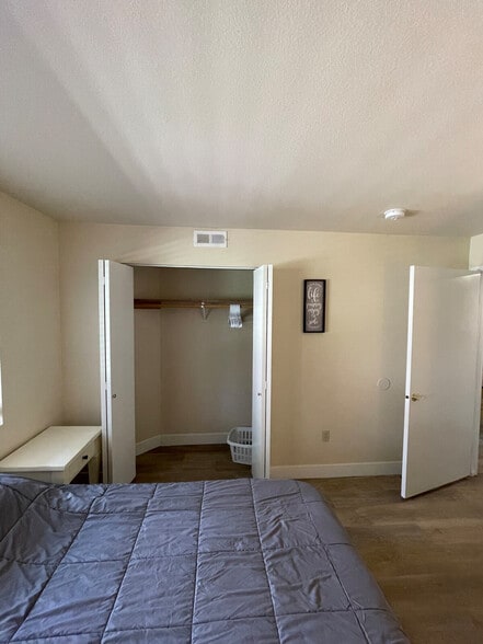 Building Photo - 604 N Columbia Center Blvd