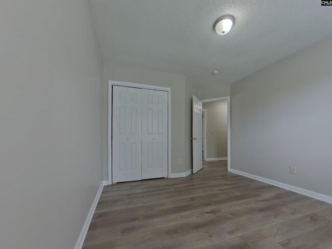 Building Photo - 123 Cranley Rd