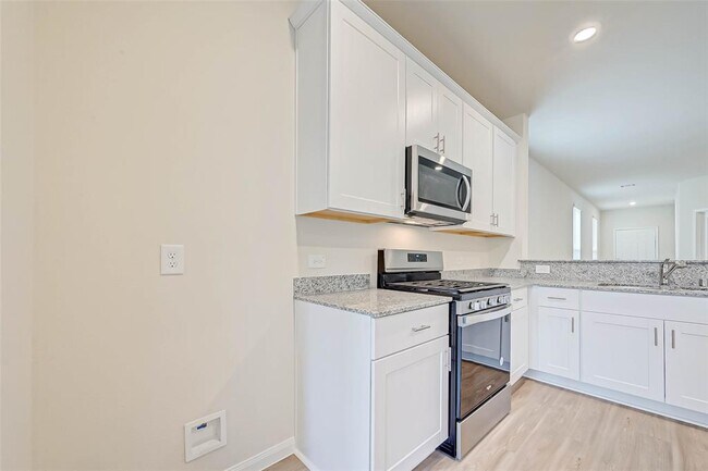 Building Photo - 16131 Kingfield Haven Dr