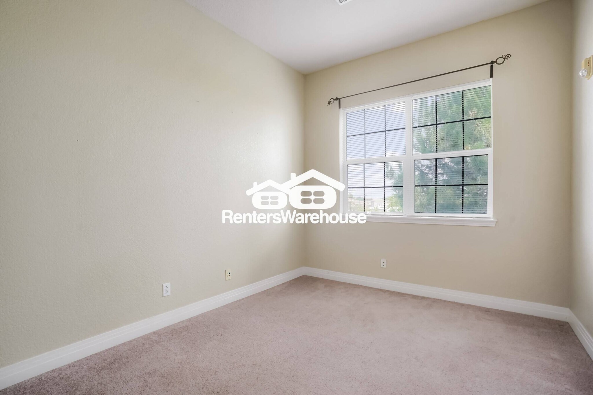 Building Photo - 199 Quebec St