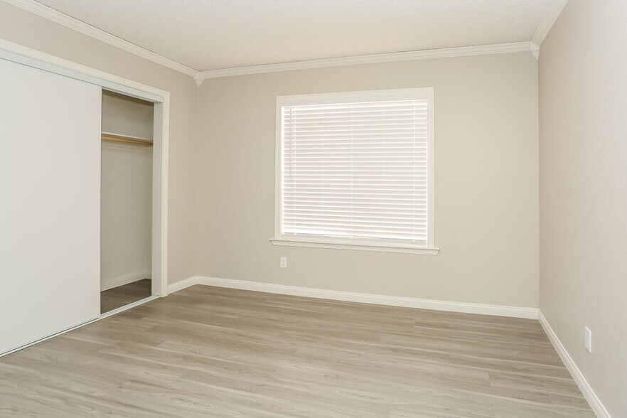 Building Photo - 3728 Dauntless