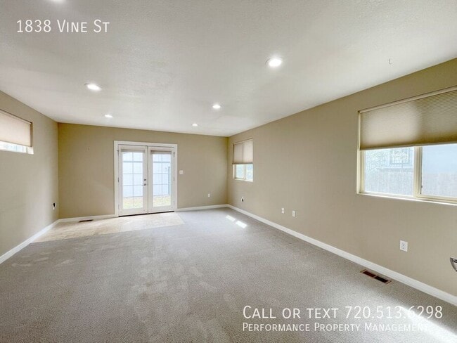 Building Photo - 1838 Vine St