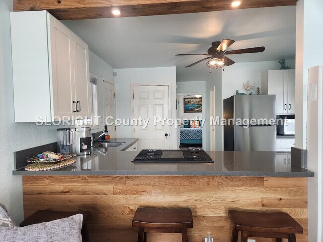 Building Photo - AVAILABLE OCTOBER- Updated Beachside Home in Pismo Beach - 1 Bed / 1 Bath