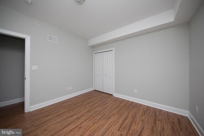 Building Photo - 1222 N 7th St