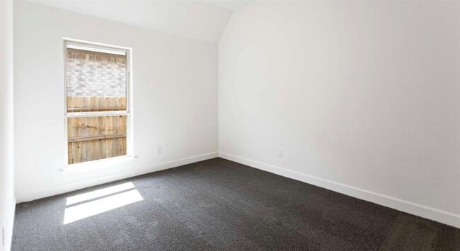 Building Photo - 19011 Andalusian Gln Ln