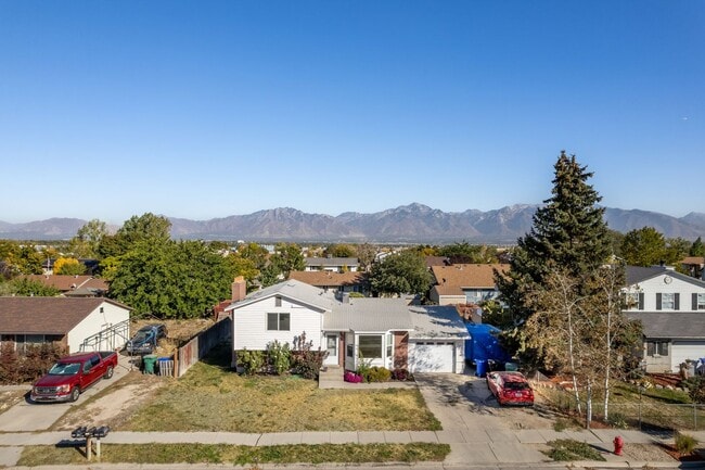 Building Photo - 6585 S 5135 W