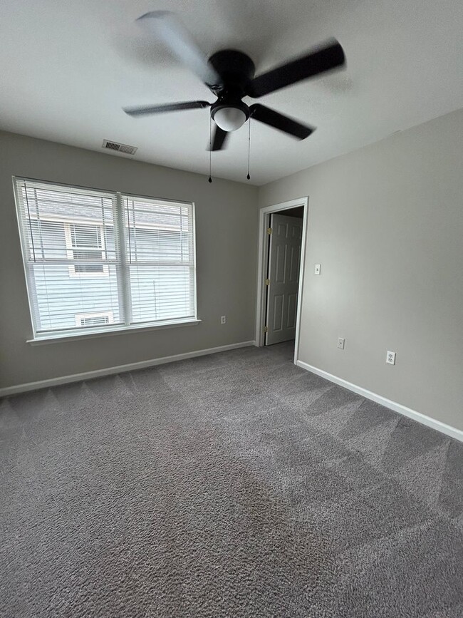 Building Photo - 3 Bed | Bonus Room | 2.5 Bath | Detached C...
