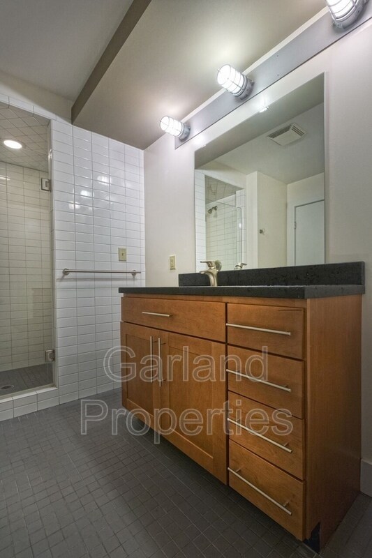 Building Photo - 111 Kirk Ave SW