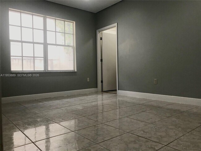 Building Photo - 601 NW 97th St