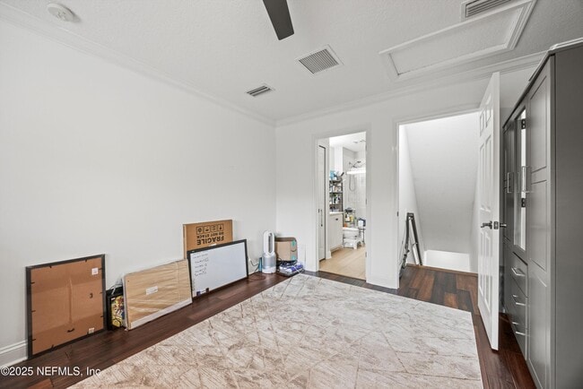Building Photo - 552 Saddlestone Dr
