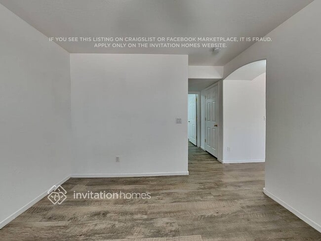 Building Photo - 13842 W Keim Dr