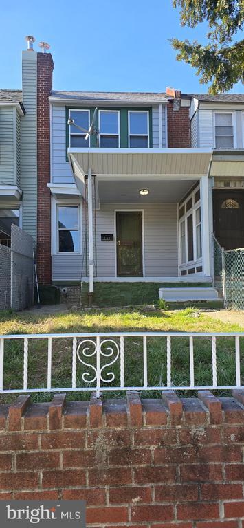 Building Photo - 843 E Price St