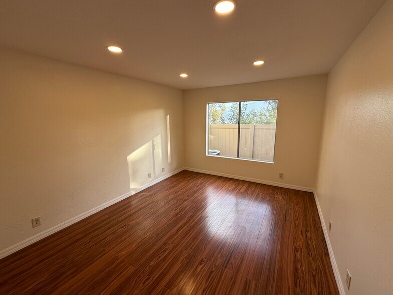 Building Photo - 11584 Fury Ln