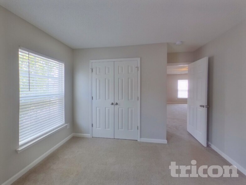 Building Photo - 164 Pacific Ave