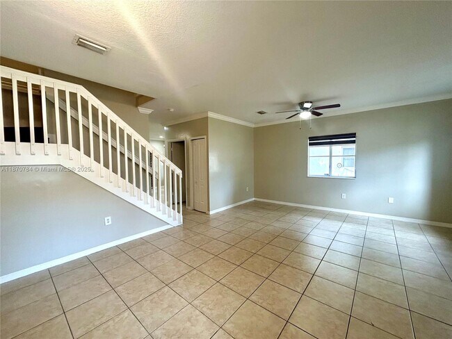 Building Photo - 3036 SE 15th Ave