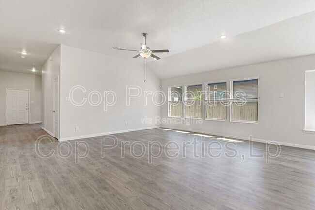 Building Photo - 1133 Eagle Xing