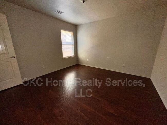 Building Photo - 13201 SW 2nd Terrace