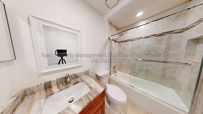 Building Photo - 5401 Pinnacle Ln
