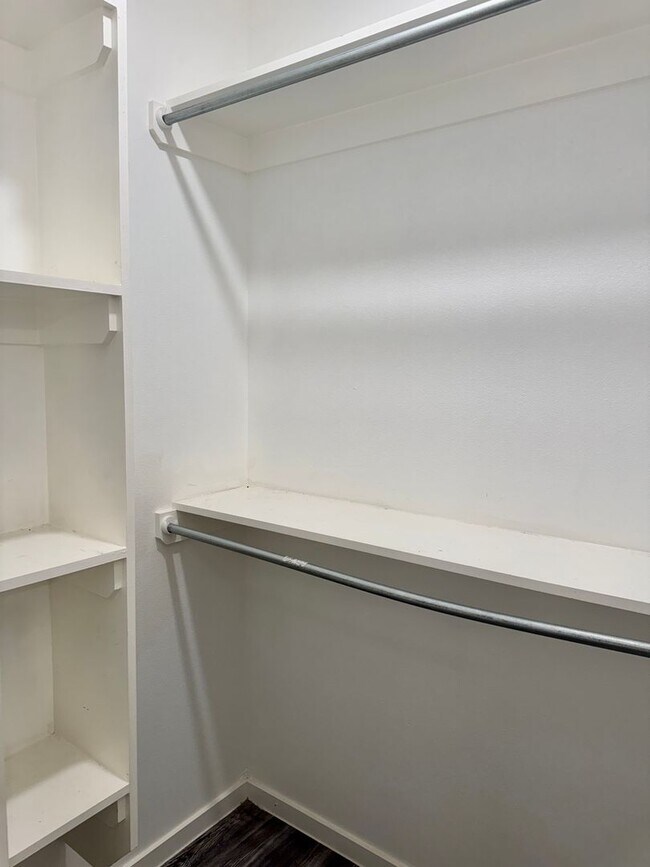 Building Photo - 2121 N Avenue J