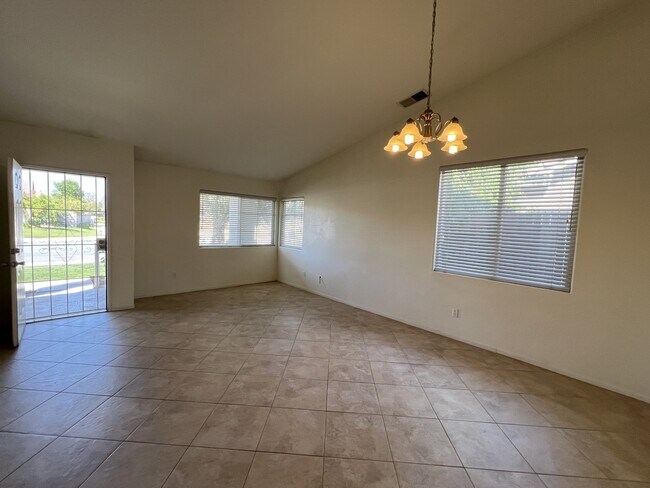 Building Photo - 10209 Polo Saddle Dr