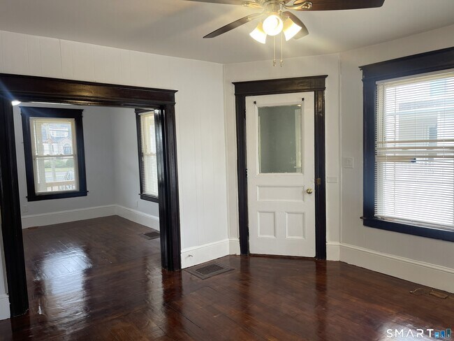 Building Photo - 692 Enfield St