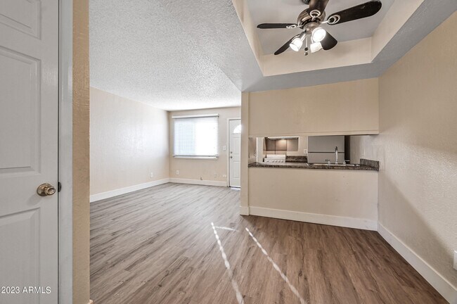 Building Photo - 3141 E Cypress St