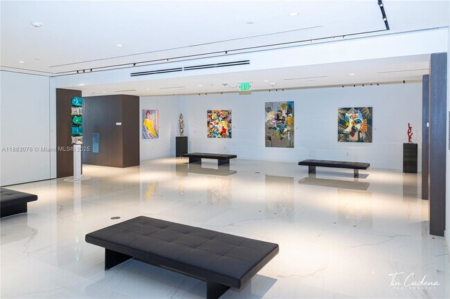 Building Photo - 300 Biscayne Blvd Way