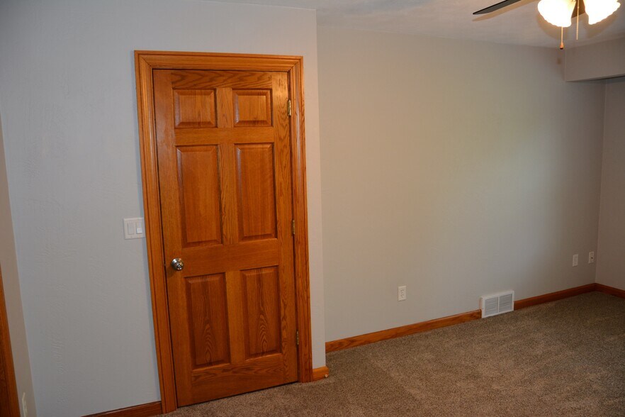 Building Photo - 327 Cordy Lane