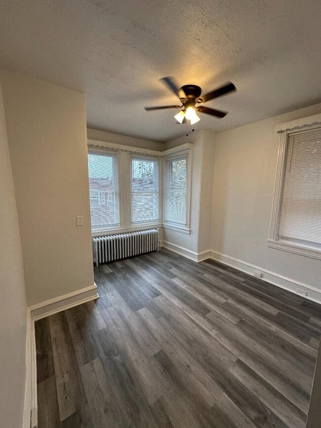 Building Photo - 2449 N 33rd St