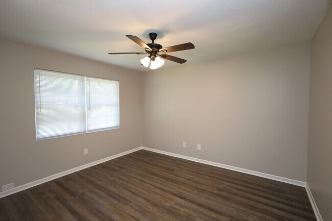 Building Photo - 4116 Lantern Ln