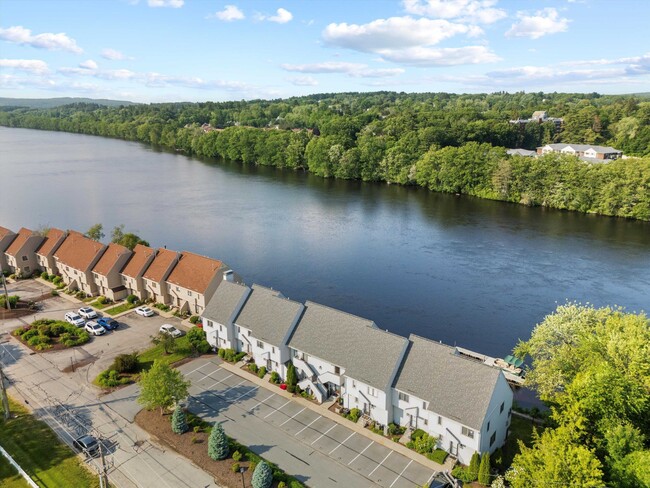 Building Photo - 33 River Front Dr