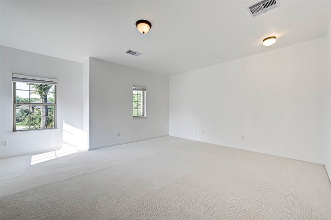 Building Photo - 39 Marino Dr