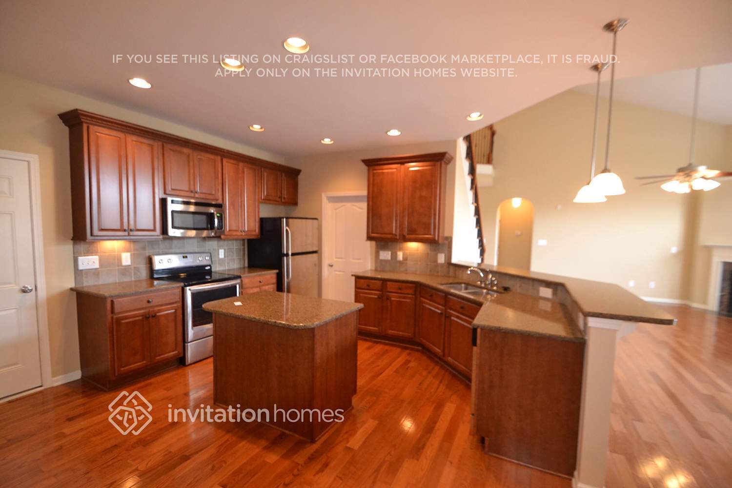 Building Photo - 9028 Linslade Way