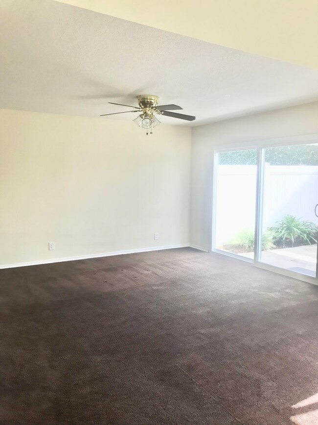 Building Photo - Carlton Square Spacious House w/Central AC...
