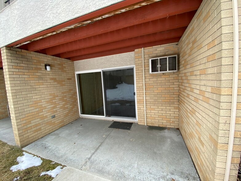 walk out patio - 521 19th St NW