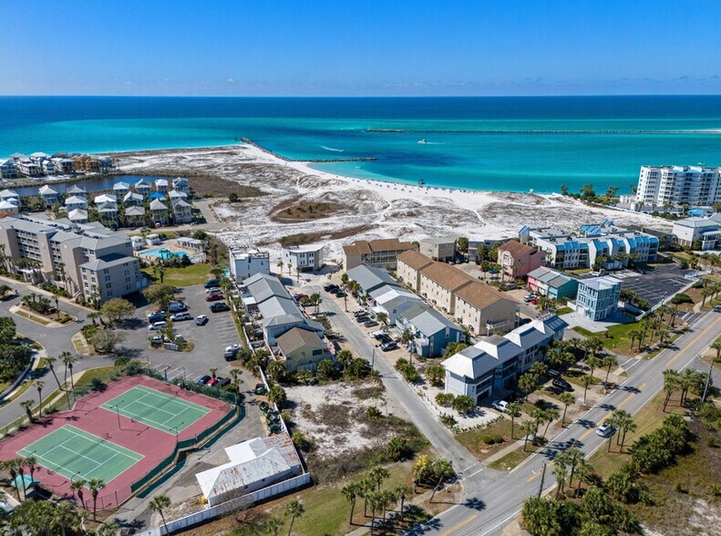 Building Photo - 16 Gulf Breeze Ct