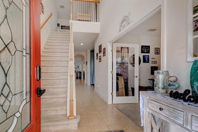 Building Photo - 3161 Poppy Hill Rd