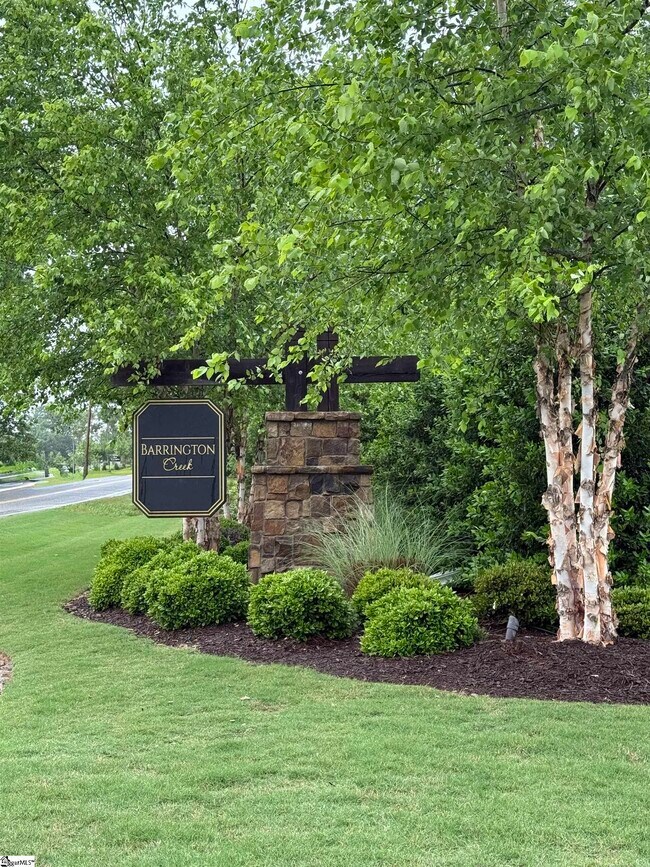 Building Photo - 220 Burr Oak Ln
