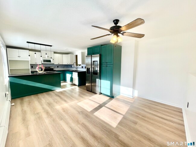 Building Photo - 112 Woodbine St