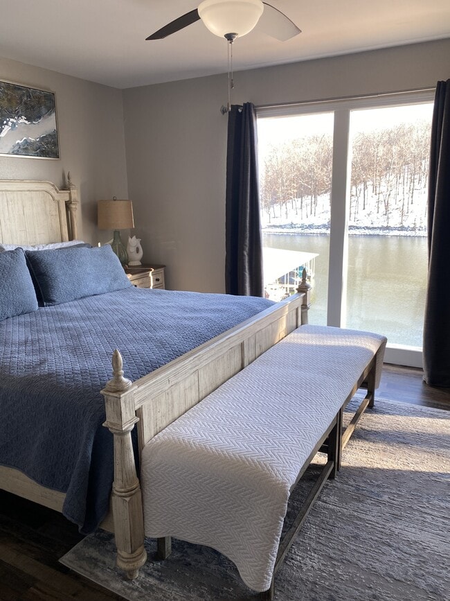 Building Photo - 611 Lazy Days Rd