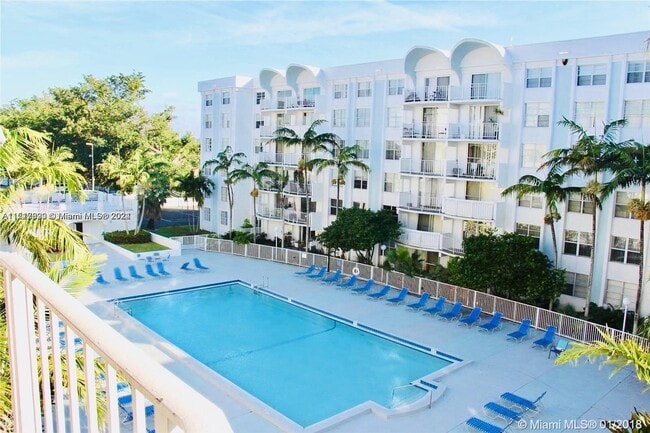 Building Photo - 482 NW 165th St