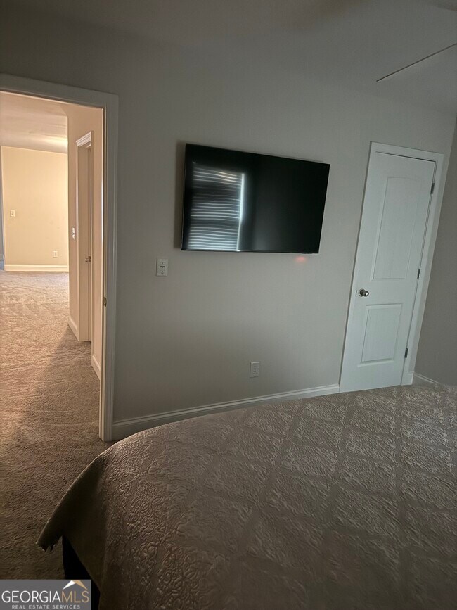 Building Photo - 232 Sophie Cir