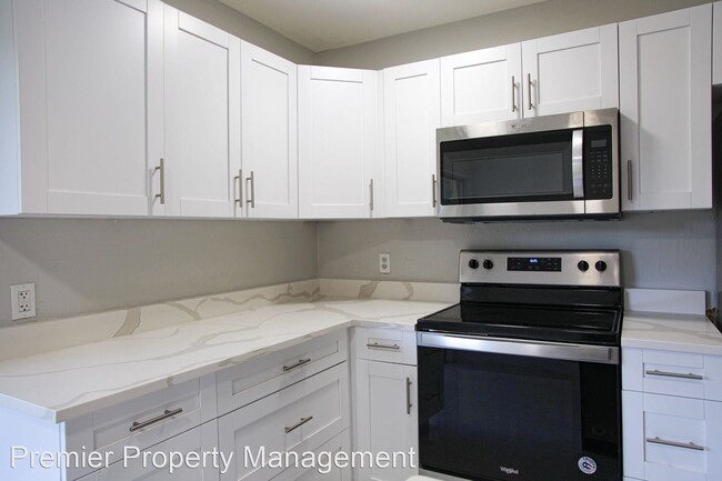 Building Photo - 2 br, 1 bath House - 1097 San Remo Avenue