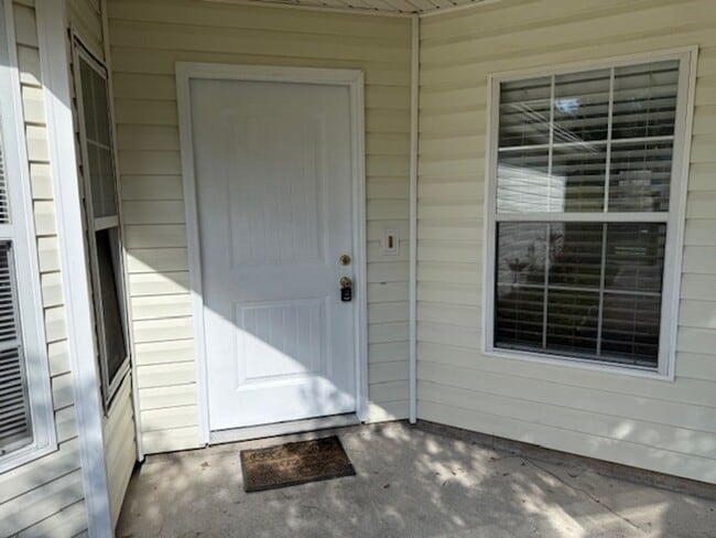 Building Photo - Cute 3/2 Green Cove Springs FL