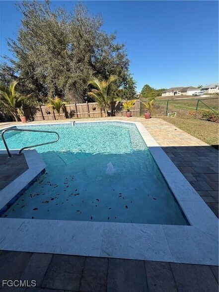 Building Photo - 3800 10th St W