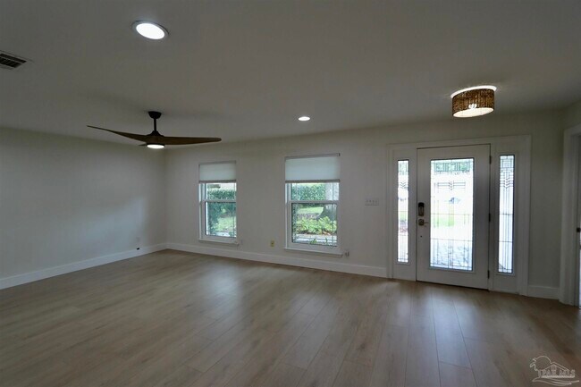 Building Photo - 205 Florida Ave