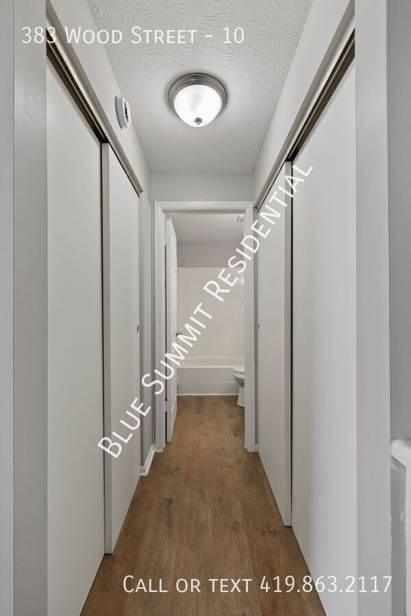 Building Photo - 383 Wood St