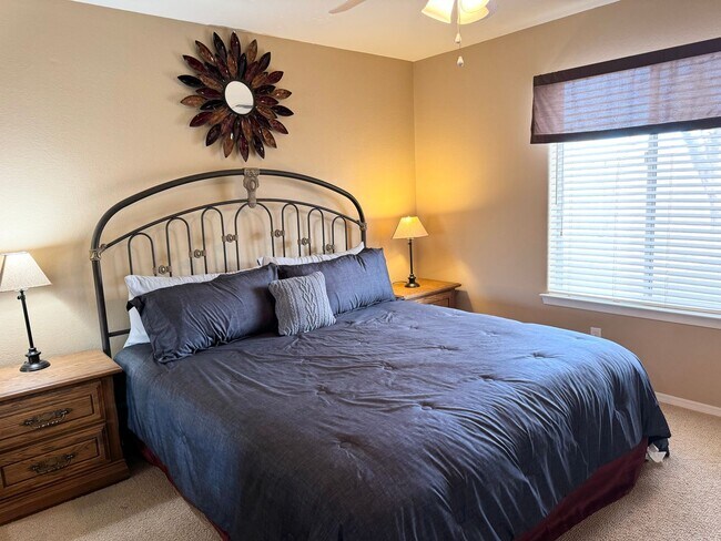 Building Photo - Spacious 3-Bedroom Home with RV Parking & Boat-Deep Garage