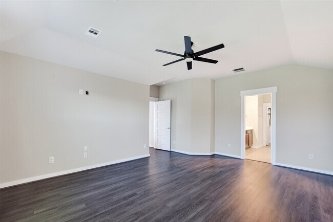 Building Photo - 12322 Sabine Point Dr